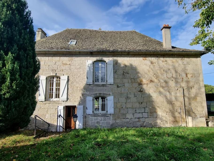 Maison La Rase Du Cantal *