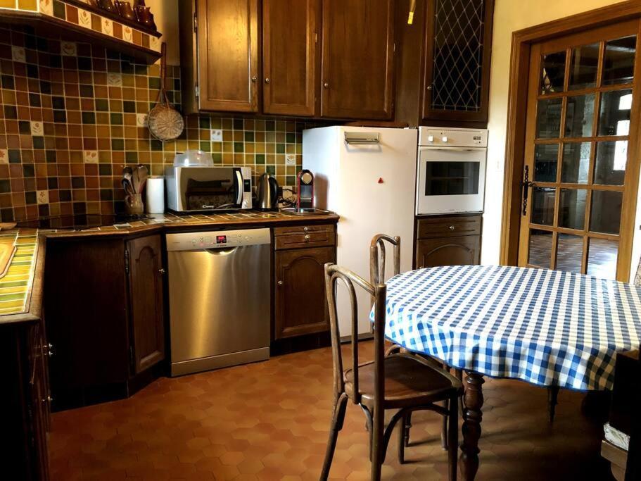 Maison La Rase Du Cantal Holiday home Menet